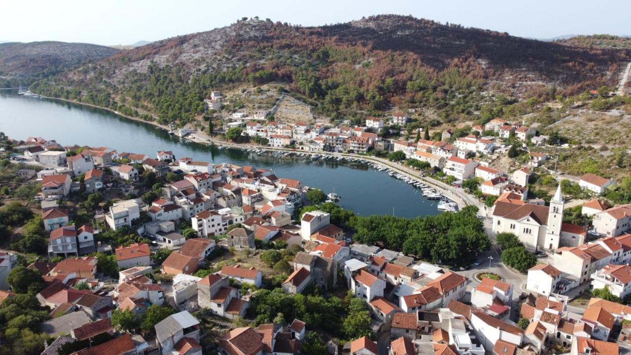 Kuca Za Odmor Astrea Villa Zaton  Buitenkant foto